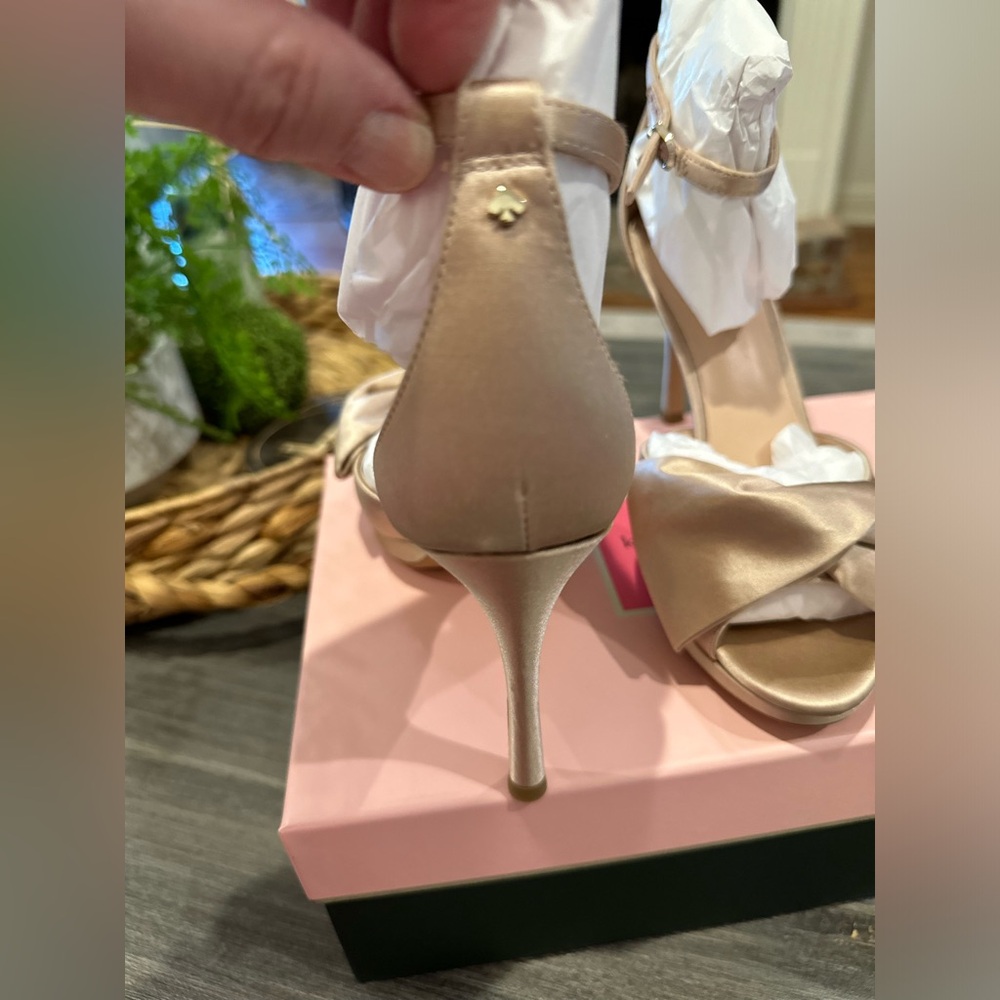 Brand New Kate Spade Blush Satin Heels with Bow - Picture 9 of 13